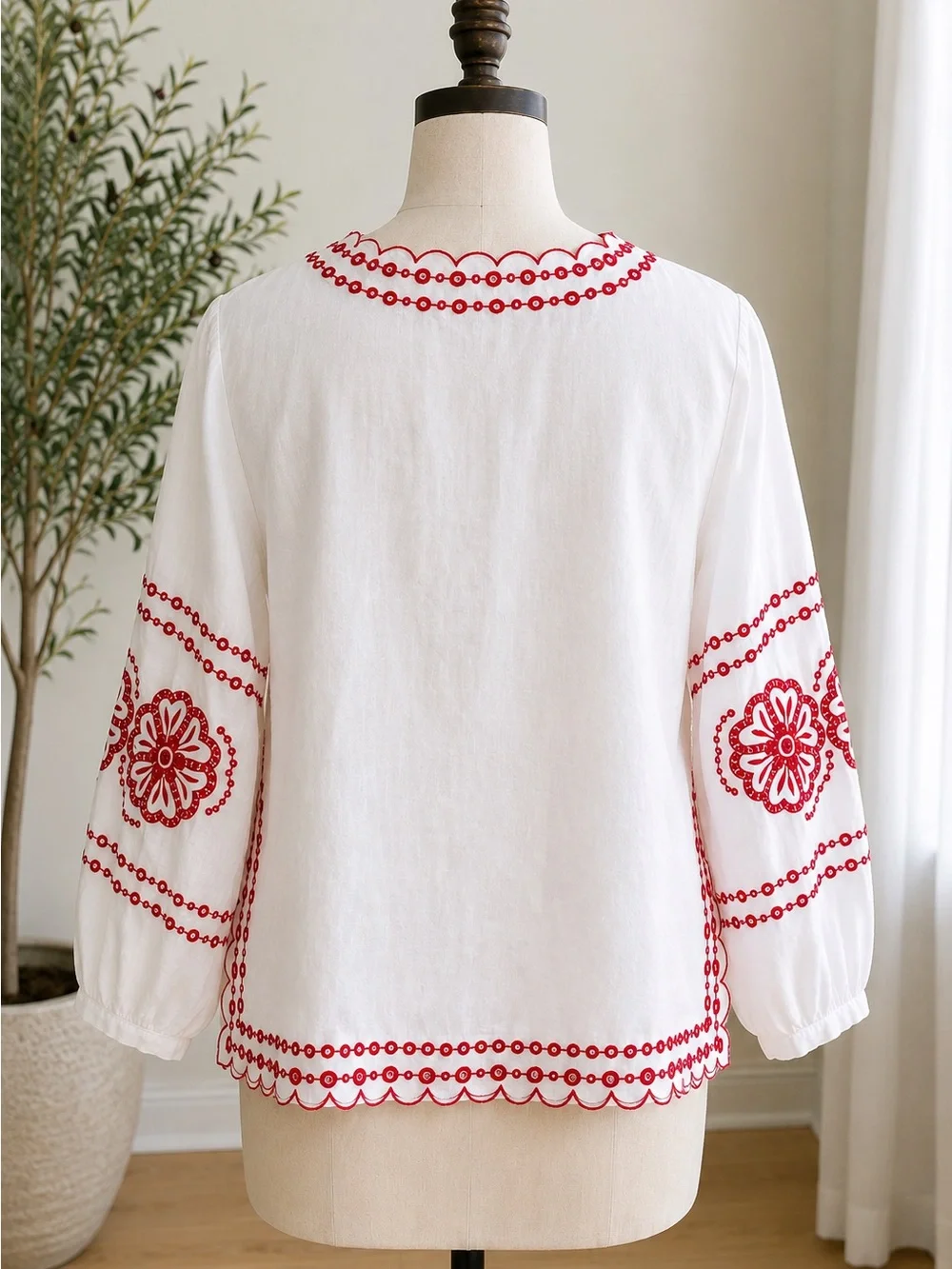 J.Crew Bungalow Embroidered Linen Top Small White Red Floral Scallop BR741
